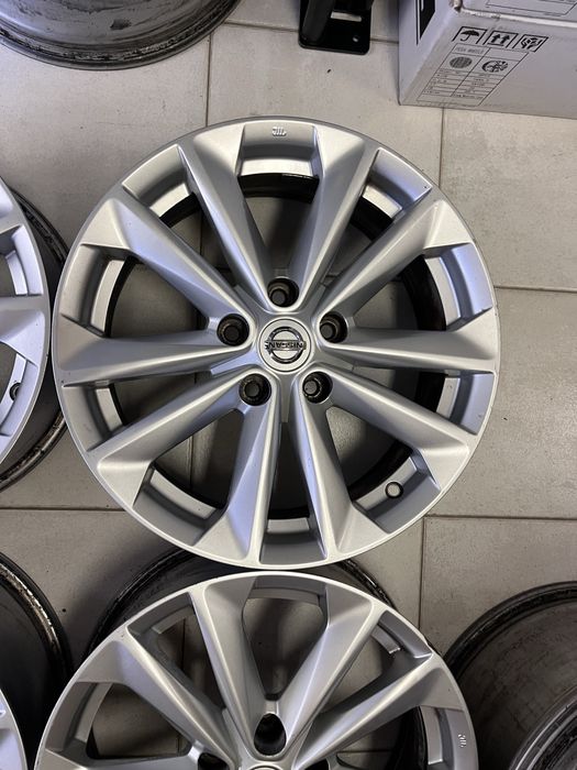 Jantes 17” 5x114.3 Originais Nissan Renault Dacia