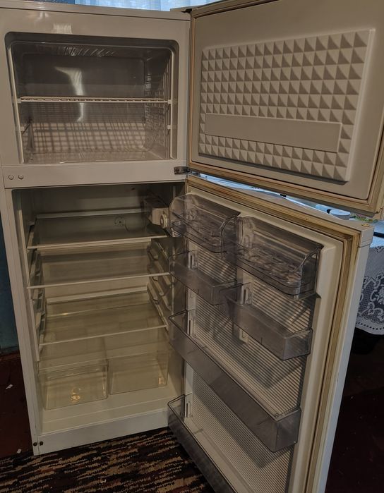 Продам б/у холодильникі