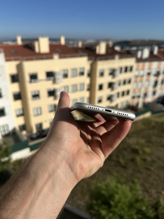 iPhone XR 64gb com bateria 100%