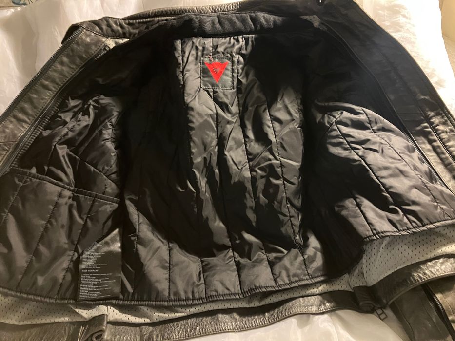 Casaco de mota em pele da Dainese em excelente estado