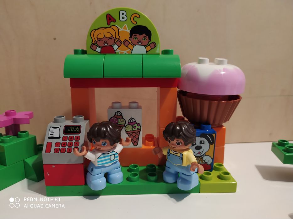 Lego duplo plac zabaw, szkolny autobus, ciuchcia