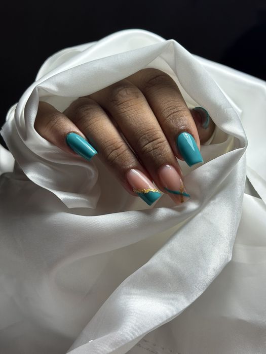 Unhas em gel/ gelinho/ blindagem