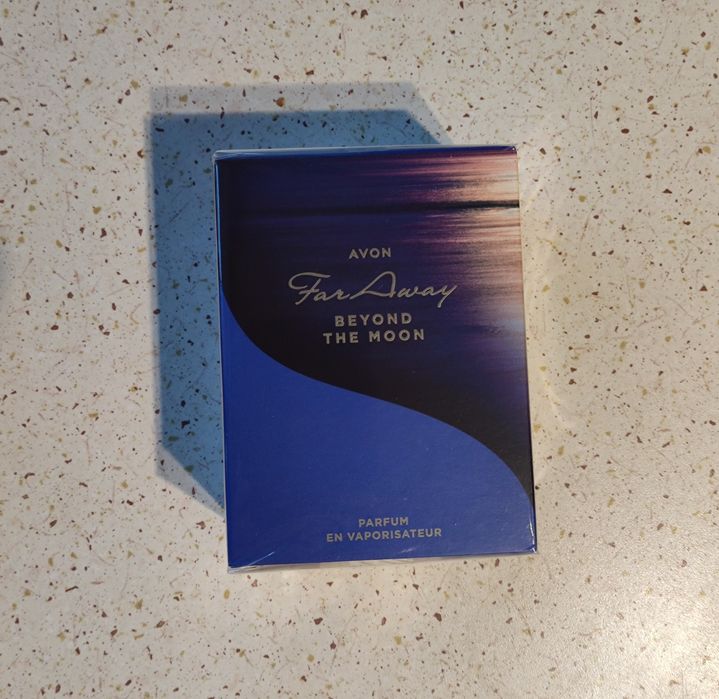Woda perfumowana Avon Far Away Beyond 50 ml