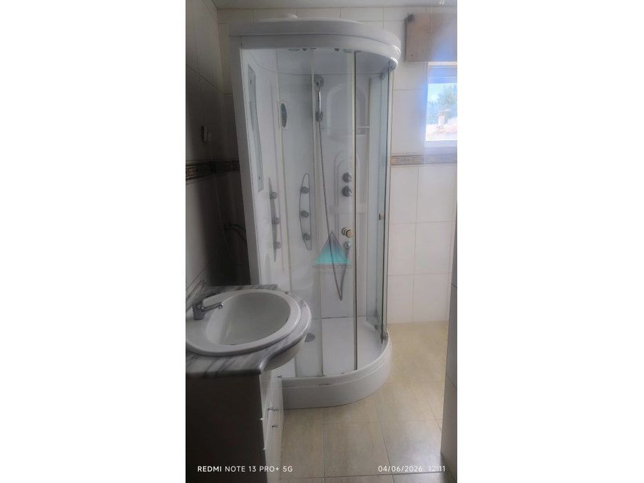 Moradia T3 com Garagem, Terraço e Logradouro em S. Simão, Azeitão
