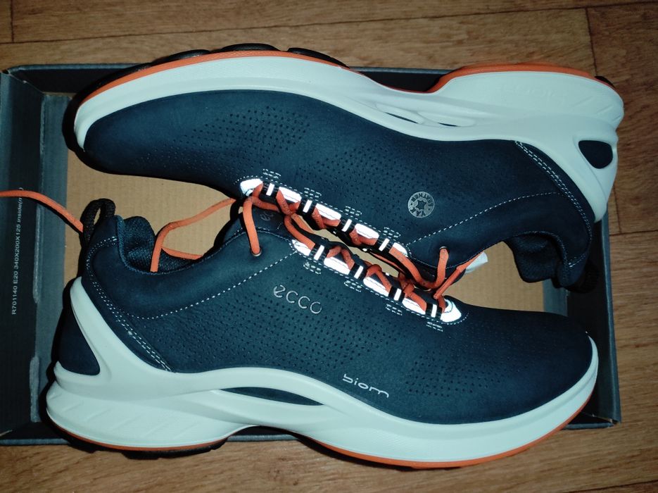 Кроссовки ECCO 46р