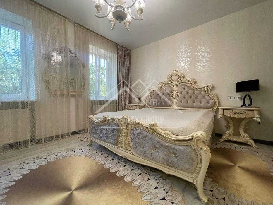 Продаж чудового будинку з ремонтом (район Дружба)