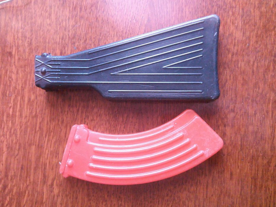 Игрушка магазин и приклад к автомату Калашникова  СССР.