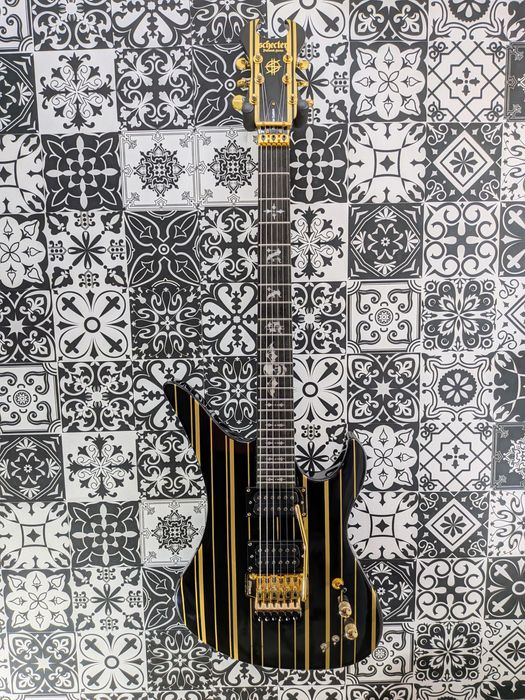 Guitarra Elétrica - Ajustes • Reparações • Mods • Eletrónica

A tua gu