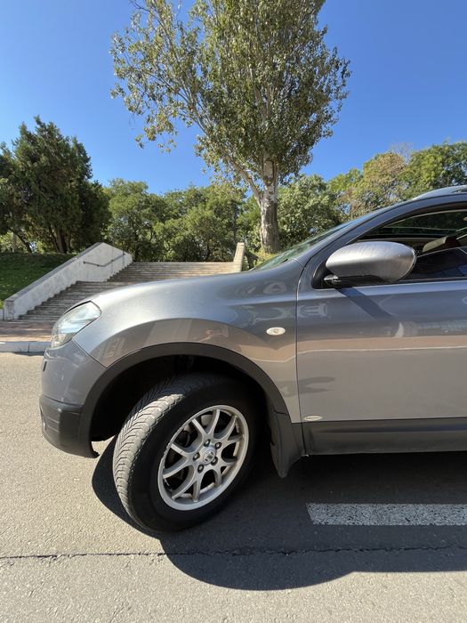 Nissan Qashqai +2