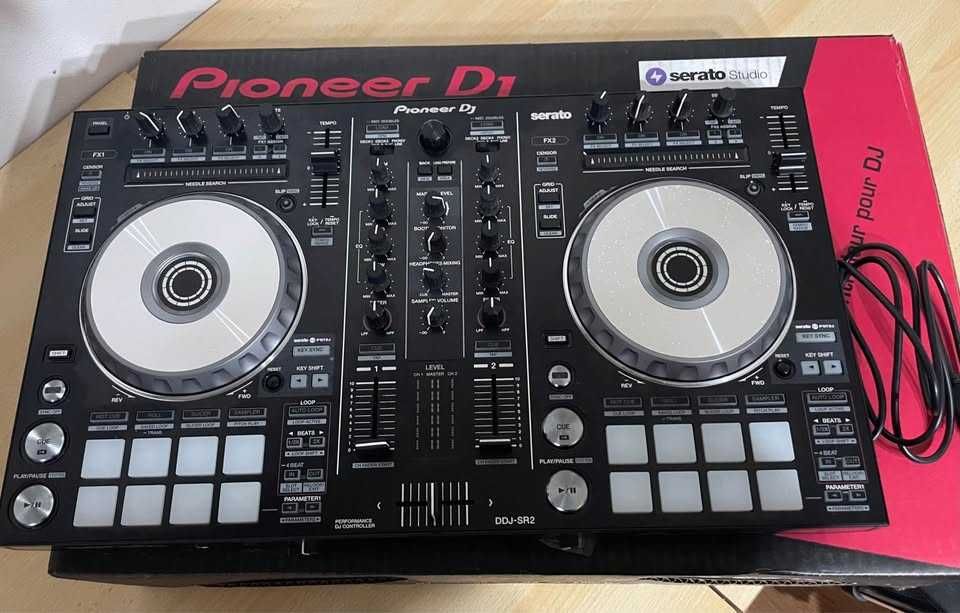 Controlador PIONEER DDJ-SR2