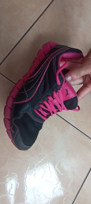 Sprzedam buty sportowe damskie Puma