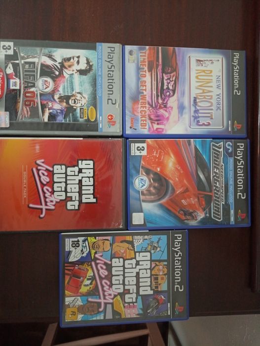 2 Jogos Playstacion 2 PS2	Jogos PS2 - Usados - Como novos*