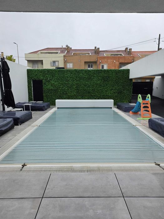 Cobertura piscina 8x4m em Lâminas de policarbonato com caixa e motor