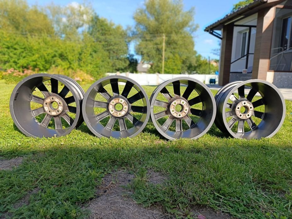 Диски ауді audi A4 B8 5/112/R18 ET26