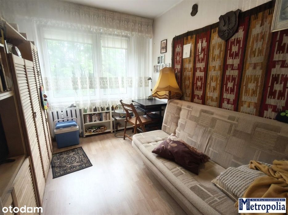 3 pokoje/ 2 piętro/ Duży balkon