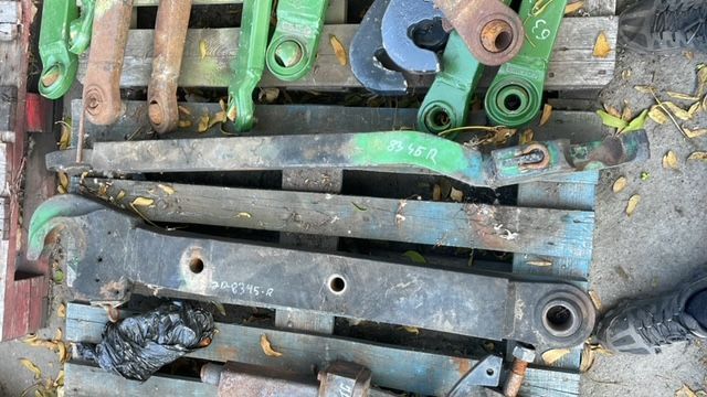 John deere 8530 , 8345r , 8360r Belki polowe ramiona podnośnika