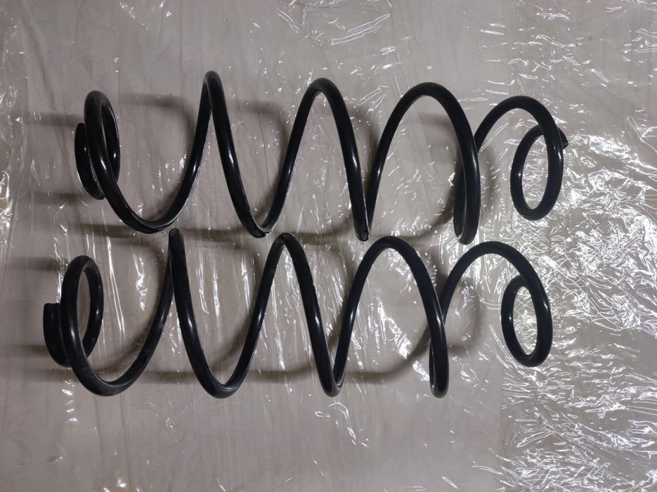 Sprężyny Peugeot 308 t9 sw na tył