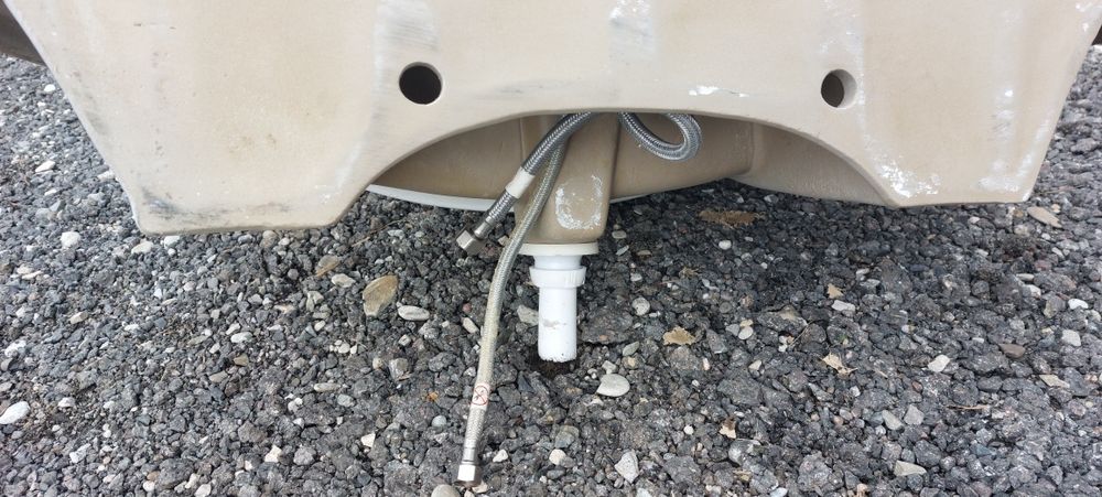 Zlew i szafka z lustrem