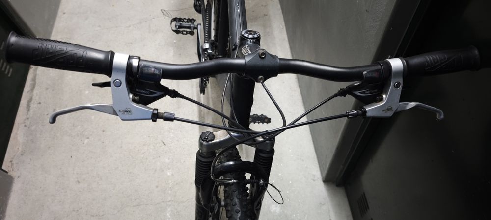 Bicicleta montanha alumínio Monty roda 26"