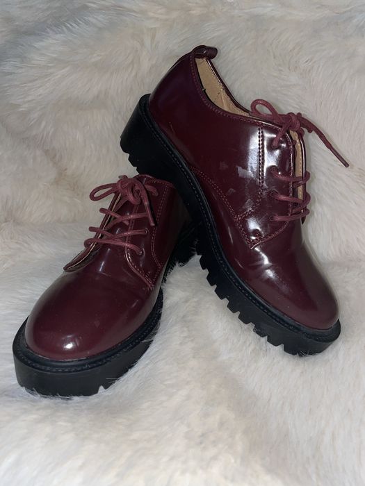жіночі туфлі  оксфорд бургунді лакові