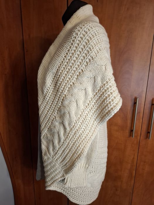 Sweter kardigan warkocz