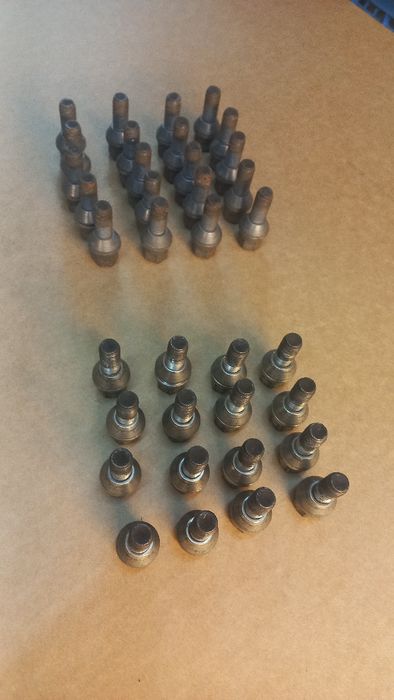 Болти колісні Renault комплект