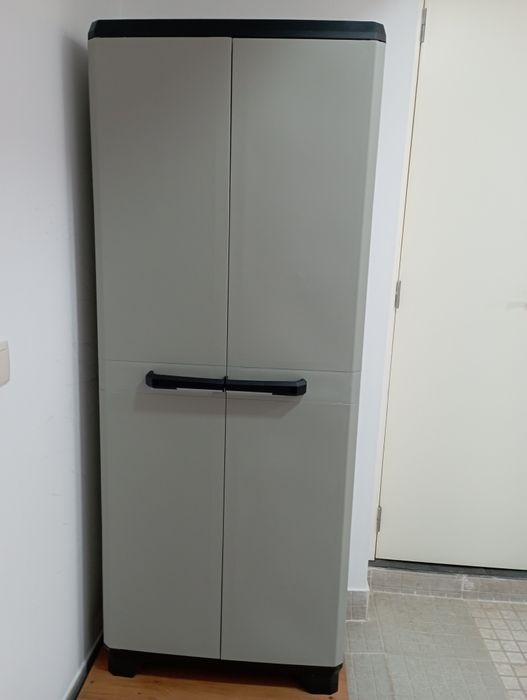 Armário para arrumação em PVC