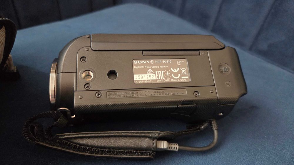SONY PJ410: kamera Handycam® z wbudowanym projektorem