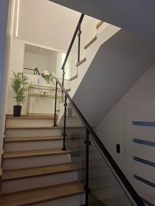 Balustrady, nierdzewne, malowane proszkowo