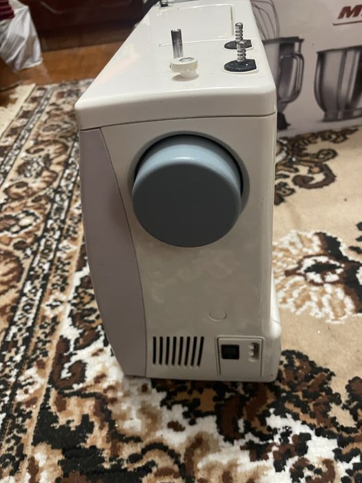 Продам швейную машину Janome 419s