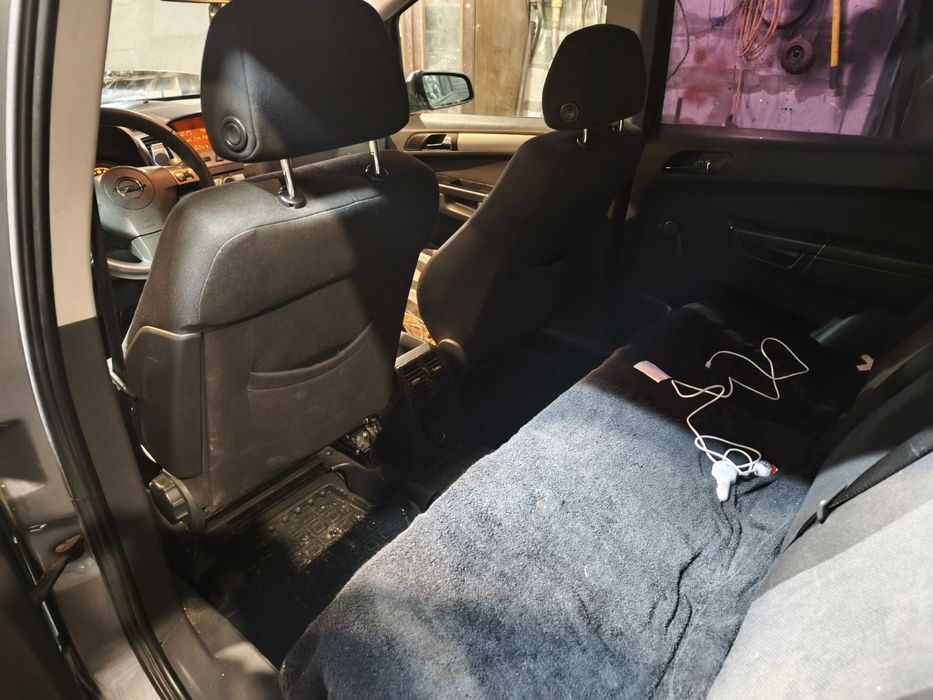 Опель зафіра 2006