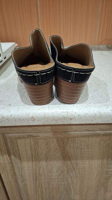 Klapki damskie nowe.