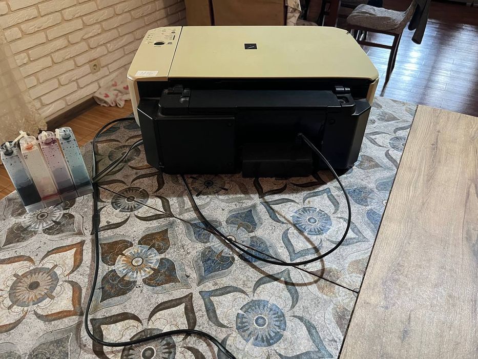 Продаю принтер mp210