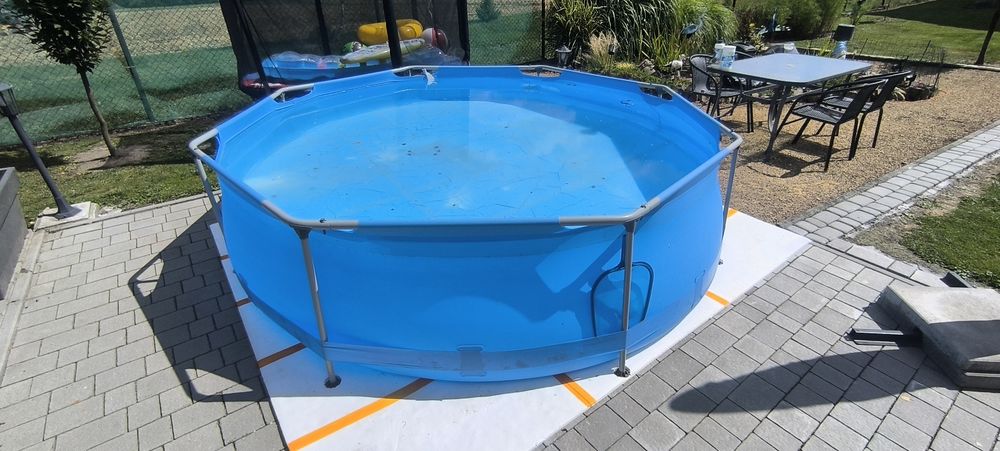 Basen średnica 3m wysokość 70cm.