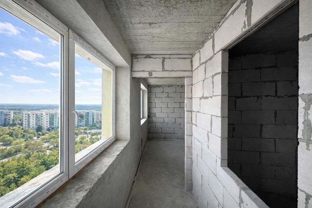 4-кім.,квартира у новобудові, 121 м², на Роксоляни, в зданому будинку.