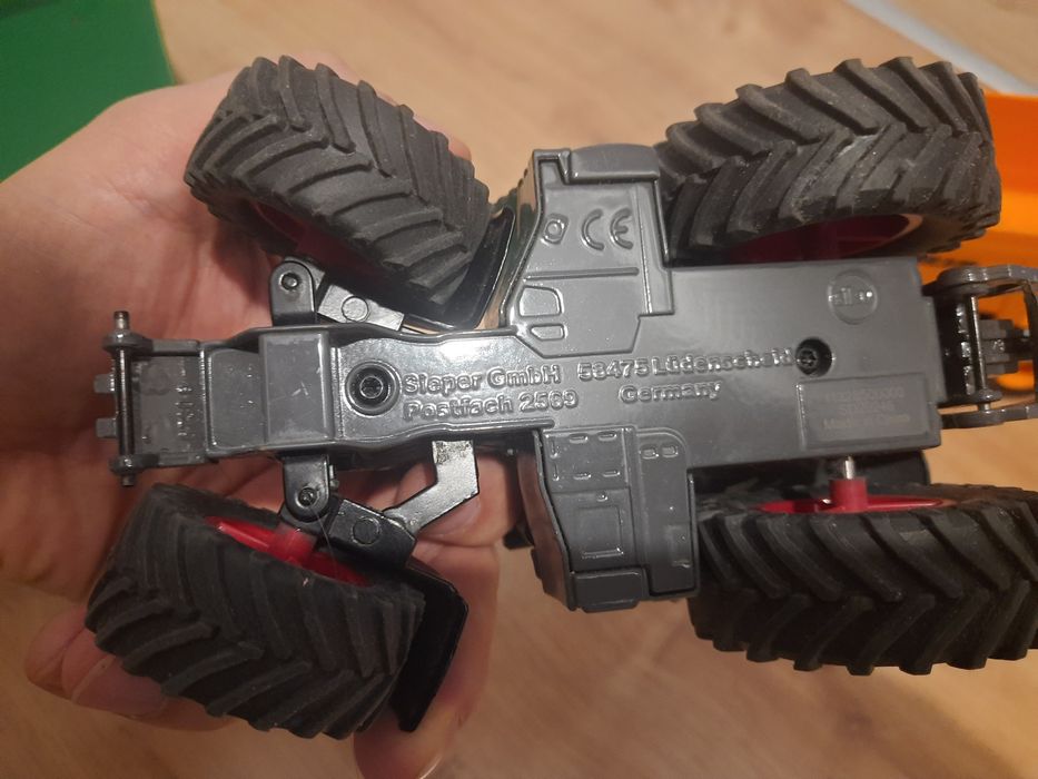 Traktor Fendt 724 Vario+przyczepa Joskin trans space 8000/27