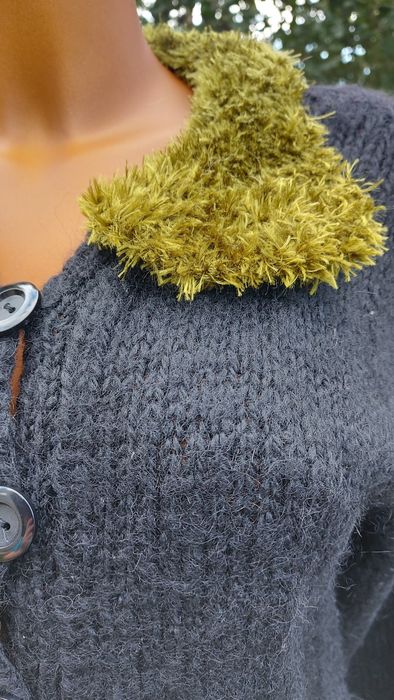 Sweter damski czarny z zielonym gruby rozmiar L/ XL