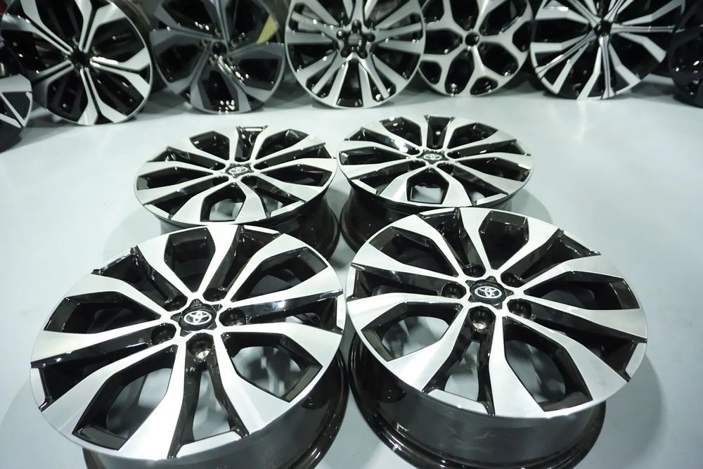 Felgi aluminiowe 17 Toyota  Ch-R Auris Avensis Rav 4 Corolla Camry Yar