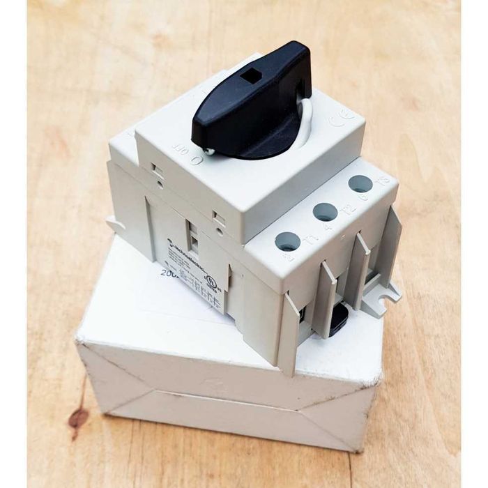 Автомат - выключатель 3-х фазный, 100А, Technoelectric SD2 3x100A