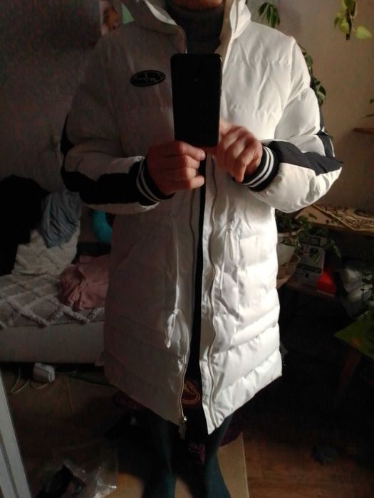 Продам новую куртку .Женскую