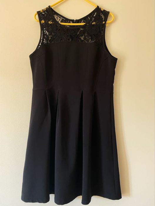 Vestido preto curto