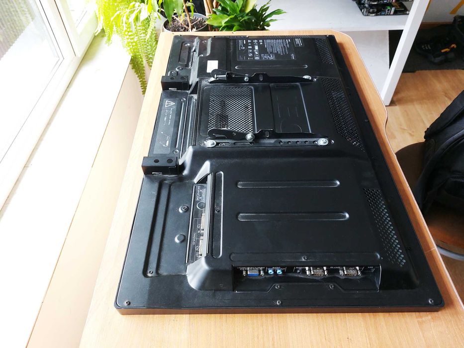 Monitor przemysłowy 32" NEC V323-2