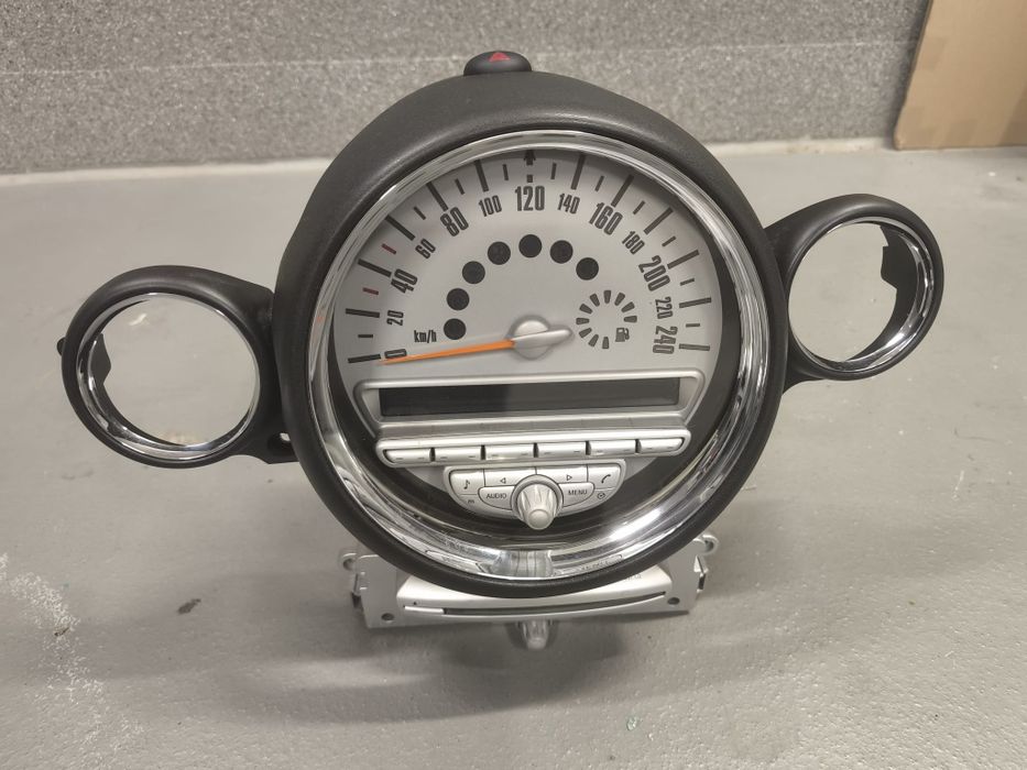 Licznik Mini One R55 R56 R57 R58 R59 R60 R61 zegary i radio