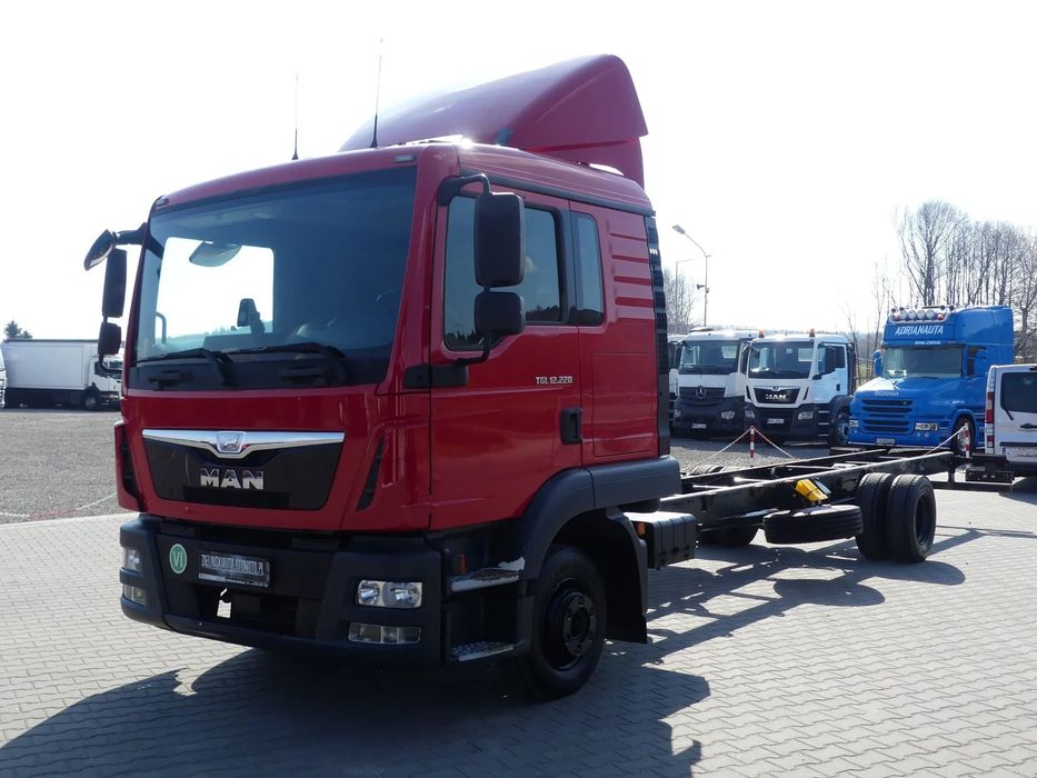 MAN TGL 12.220 / AUTOMAT / RAMA DO ZABUDOWY / EURO 6 /  KABINA SYPIALNA / Pod zabudowę / Laweta /