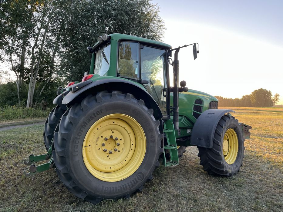John deere 7530