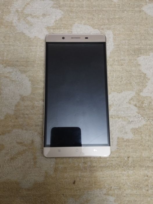 Продам телефон на запчастини або на відновлення