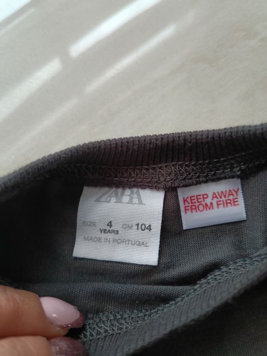 Koszulka z długim rękawem zara 104