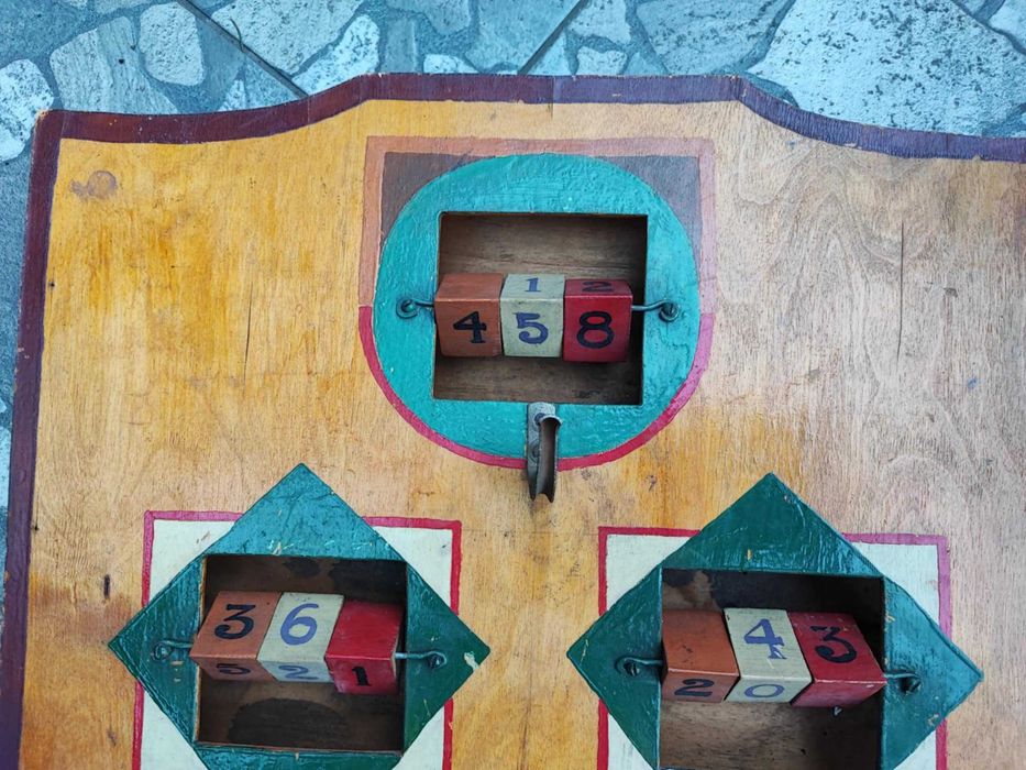 Drewniana tablica,do punktowania do gry typu pinball,1930 r.