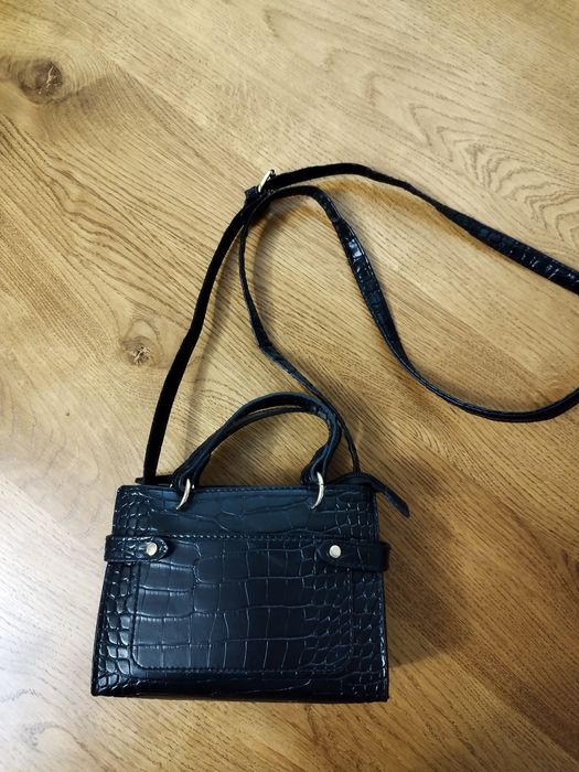 Сумочка чорна primark