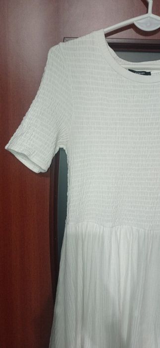 Piękna śmietankowa sukienka  MIDI Reserved  S /M 36/38